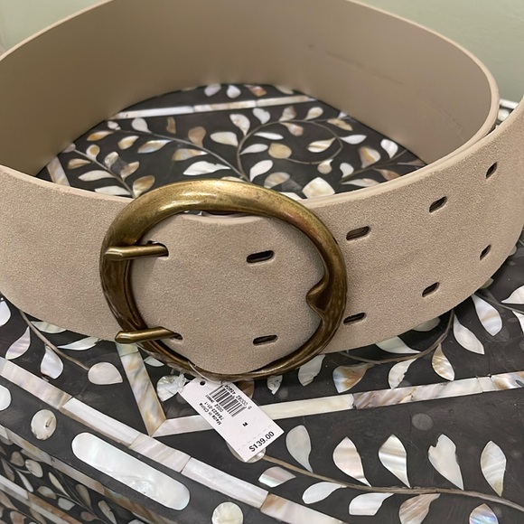 Banana Republic Belt - Picture 1 of 3